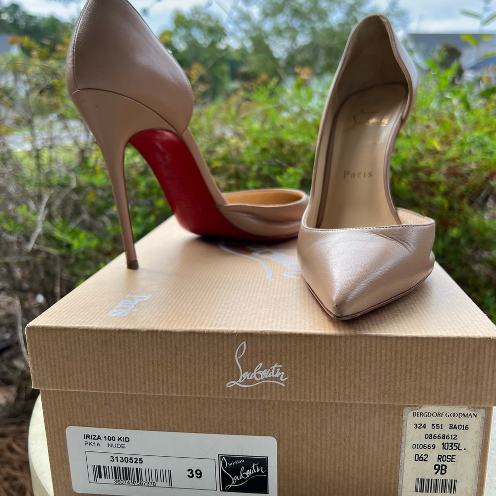 Christian Louboutin Pumps size 39 - Nude